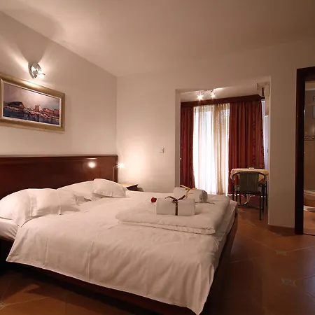 Апартаменты The Franeta Lux *