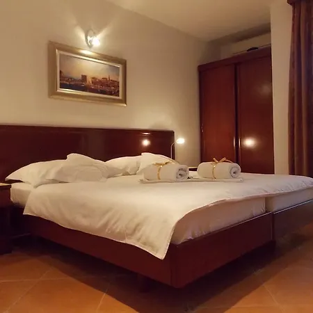 The Franeta Lux *