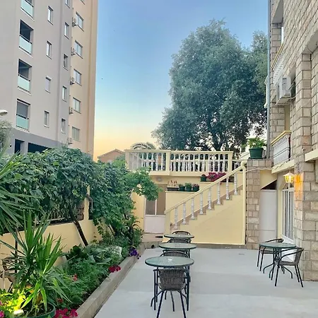 Апартаменти The Franeta Lux